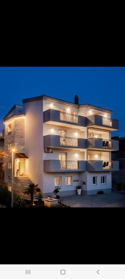 Lubina Apartment